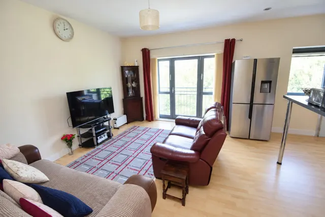 Lister Court, Bradford, BD8, photo 3