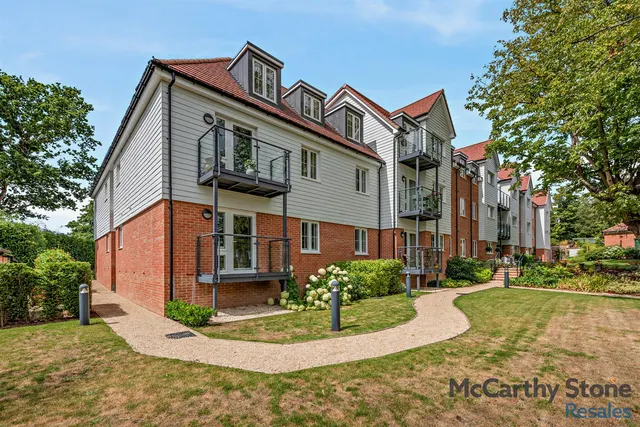 Highgate Hill, Hawkhurst, TN18, photo 1