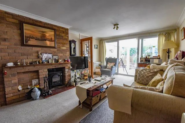 Byron Road, Dursley, GL11, photo 3