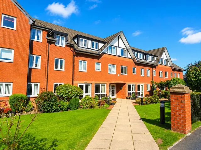 Arkle Court, The Holkham, Chester, CH3, photo 1