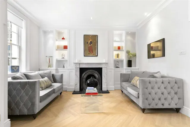 Photo 3 — Victoria Grove Mews, London, W2 4LN