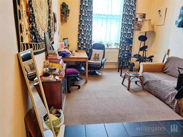 Wellington Road, Dewsbury, WF13, photo 3