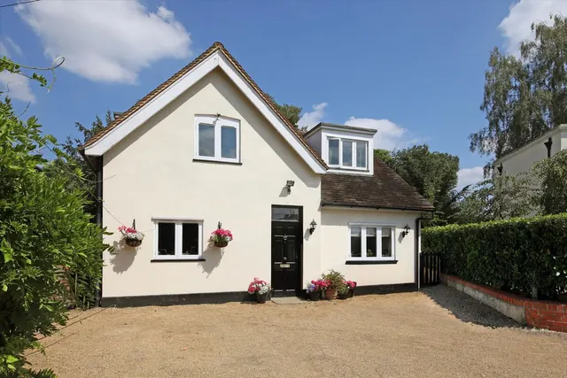 Woodcote Road, Epsom, KT18, photo 3