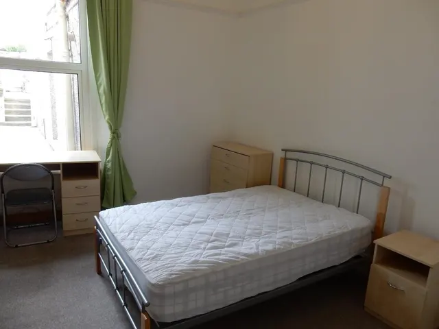 Furzehill Road, Plymouth, photo 3