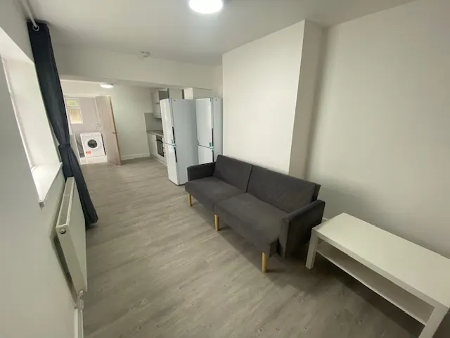 Bertram Street, Cardiff, CF24, photo 3