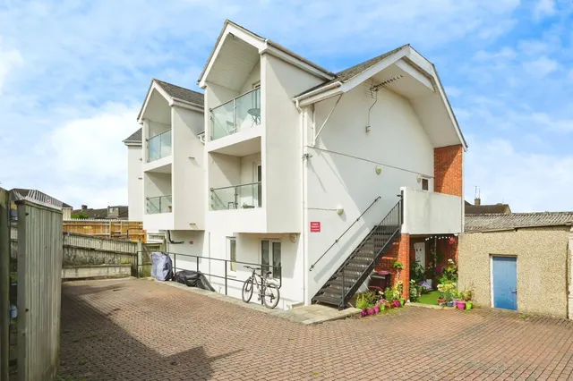 Cherwell Drive, Marston, Oxford, photo 1