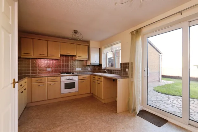 Holly Avenue, Creswell, S80, photo 3