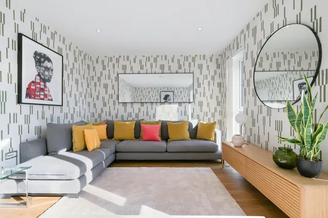 Reynard Way, Brentford, TW8, photo 2