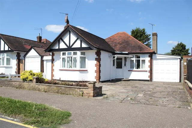 The Drive, Potters Bar EN6 2AP, photo 1