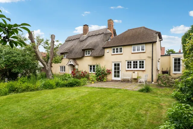Rose Cottage, Fort End, HP17, photo 1
