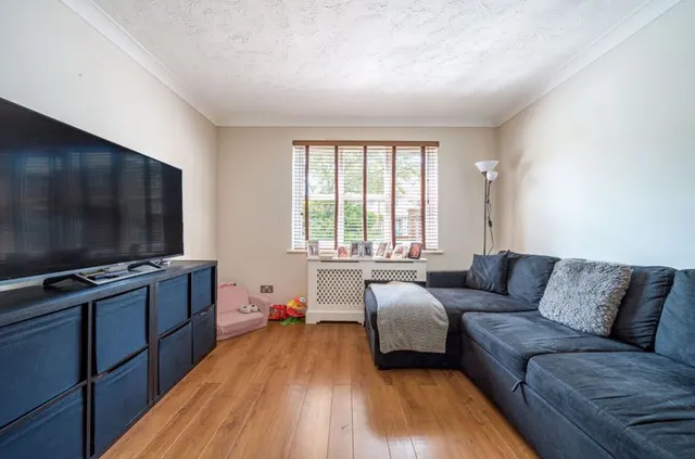 Photo 2 — Manor Road, 4 Oak House Manor Road Sidcup Greater London Sidcup, SIDCUP, Kent, DA157HX