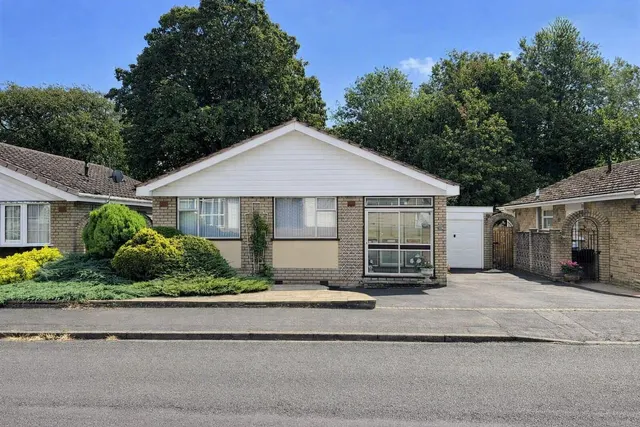 Greenfinch Road, Pedmore, Stourbridge, photo 1