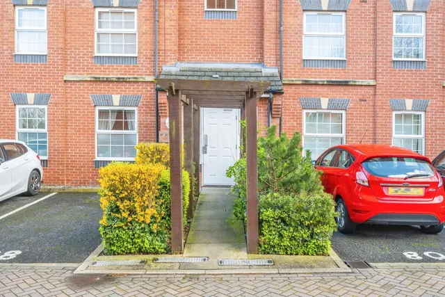 Magnus Court, Chester Green, DE21, photo 1