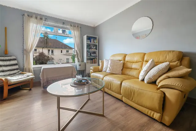 Photo 3 — Baldric Road, Knightswood, Glasgow, G13