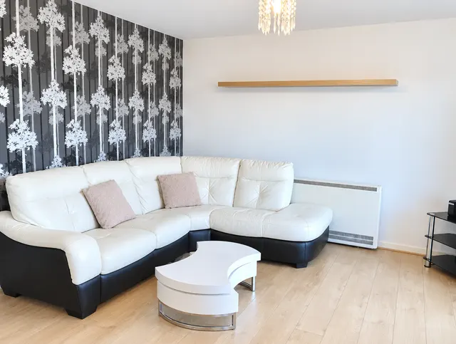 Photo 3 — Oakcliffe Road, Baguley,M23 1DD