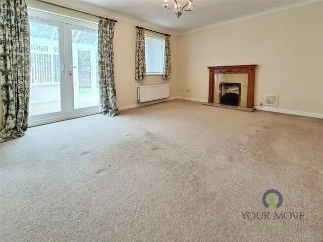 Photo 3 — Regnum Close, Eastbourne, East Sussex, BN22