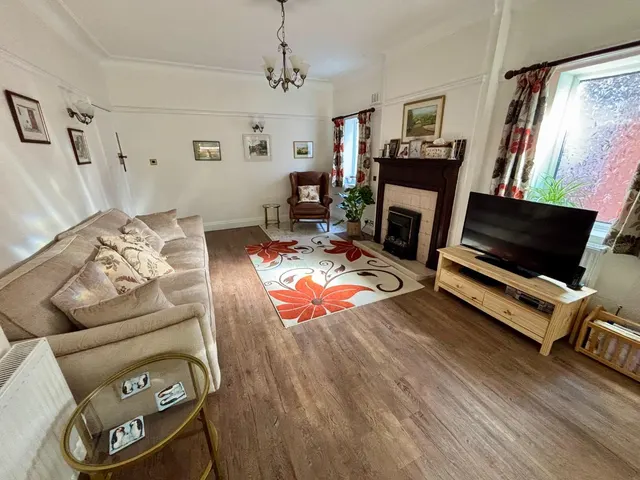 Wilmslow Road, Didsbury, M20, photo 3