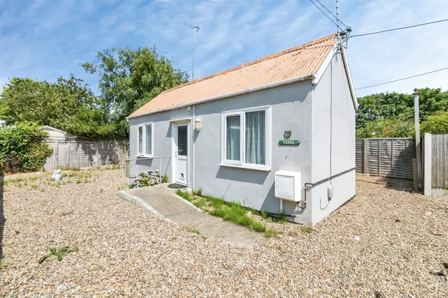 Willow Road, Lowestoft, photo 1
