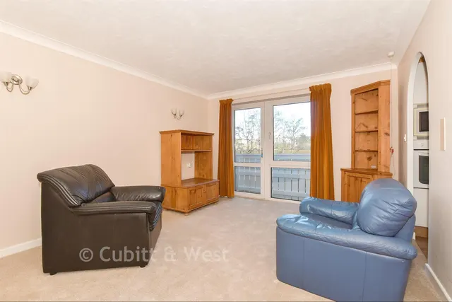 Mill Bay Lane, Horsham, RH12, photo 3