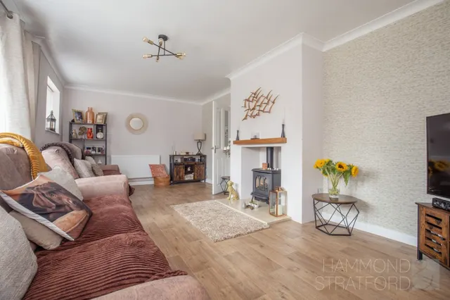 Longview, Hethersett, photo 2