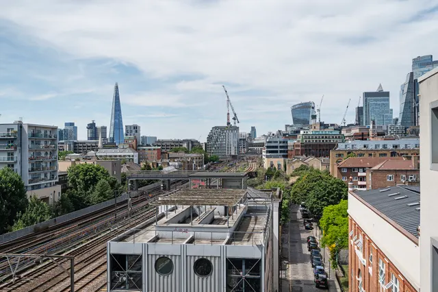 Photo 3 — 609 Wilson Tower, 16 Christian Street, London