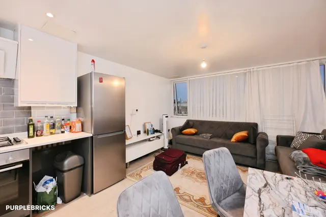 High Street, Waltham Cross, EN8, photo 1