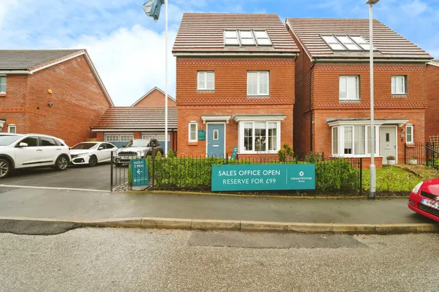 Spindles Drive, Rochdale, OL11, photo 1