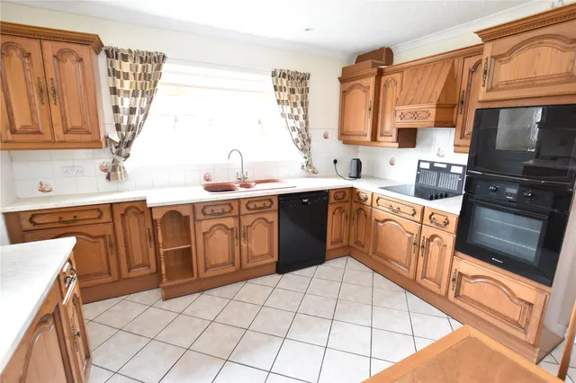 Photo 3 — Woodcot Gardens, Farnborough, Hampshire, GU14 9RD