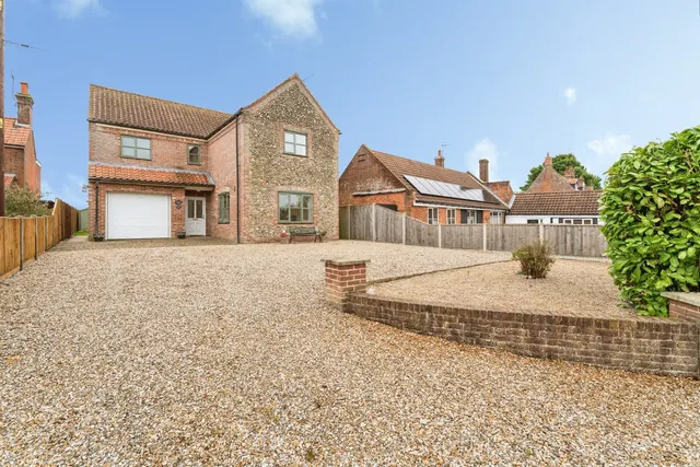 The Street, Hindolveston, NR20, photo 1