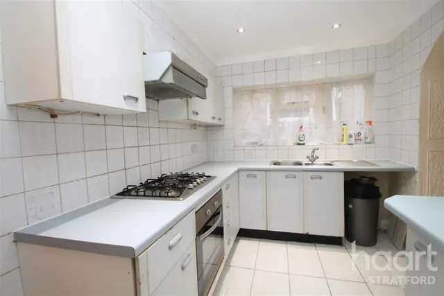 Leybourne Road, E11, photo 2