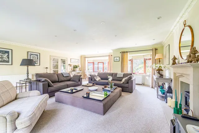 Blackdown Avenue, Pyrford, GU22, photo 2