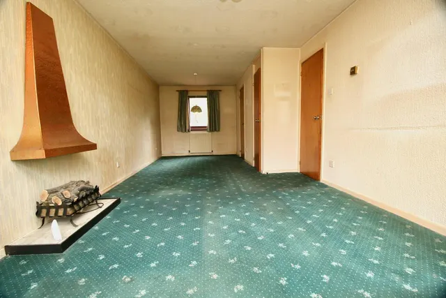 Photo 3 — Netherwood Court, Westfield, G68 9LN
