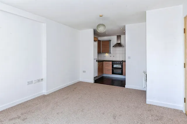 Tuns Lane, Slough, SL1, photo 2