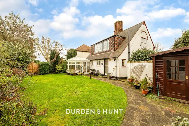Hornchurch Road, Hornchurch, RM11, photo 1