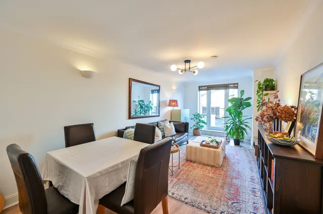 Photo 2 — 4 Blenheim Court, King and Queen Wharf, Rotherhithe Street, London