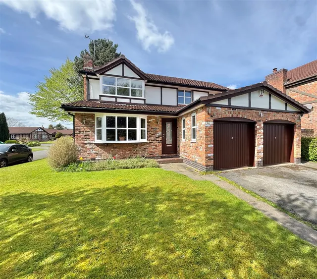 Birchwood Drive, Wilmslow, SK9, photo 1