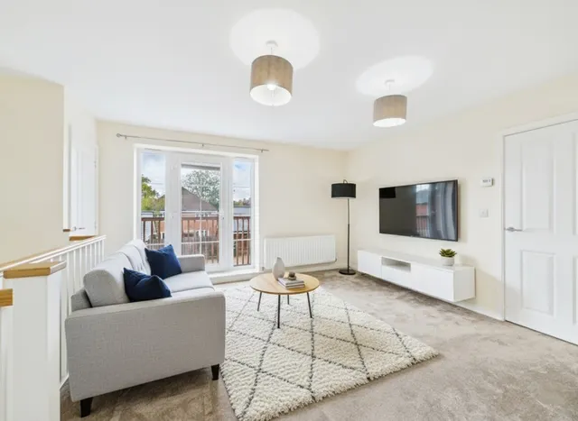 Photo 2 — Ellis Road, Broadbridge Heath