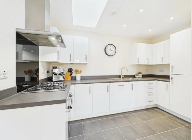 Photo 3 — Ellis Road, Broadbridge Heath
