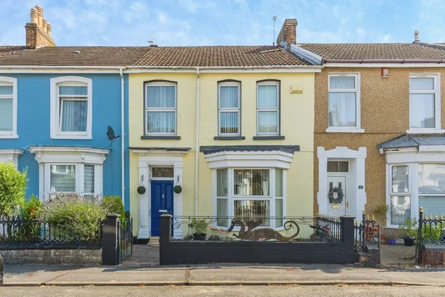 Coldstream Street, Llanelli, SA15, photo 1