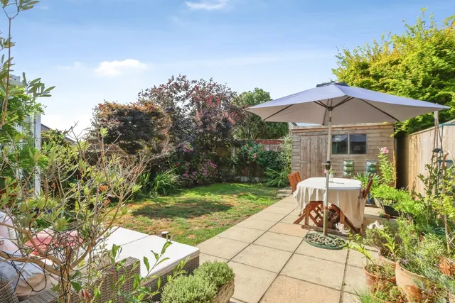 Castle Lane West, Bournemouth, BH8, photo 2