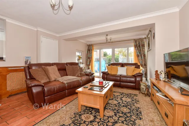 Barnfield, Herne Bay, CT6, photo 3