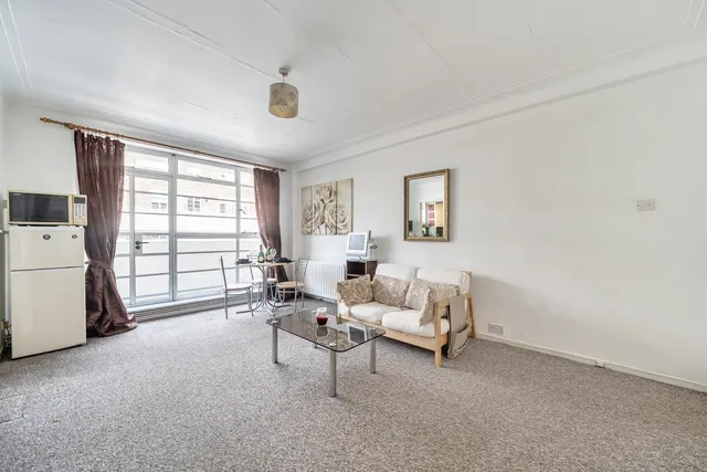 Photo 3 — 185 Lichfield Court, Sheen Road, Richmond