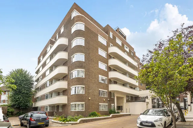 Photo 2 — 185 Lichfield Court, Sheen Road, Richmond