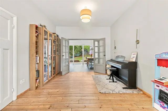 Lordsmead Road, London, N17, photo 3