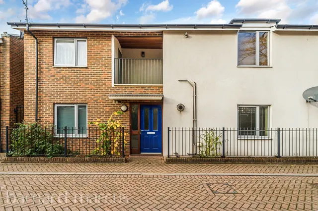 Church Road, Mitcham, photo 1