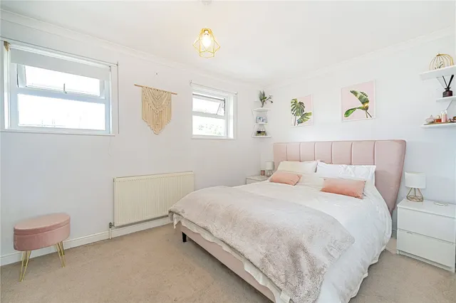 Photo 3 — Garfield Road, Twickenham, TW1 3JS
