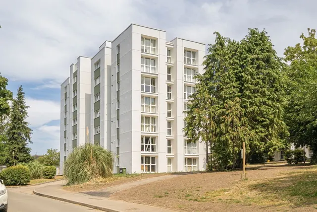 Manor Court, Weybridge, KT13, photo 1