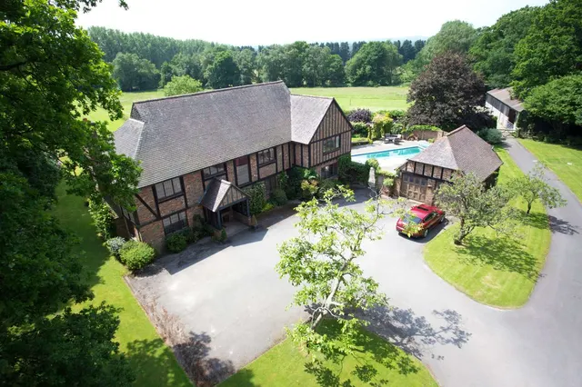 Gentles Lane, Passfield, GU30, photo 1