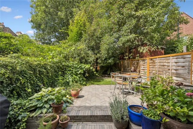 Nevill Road, London, N16, photo 3