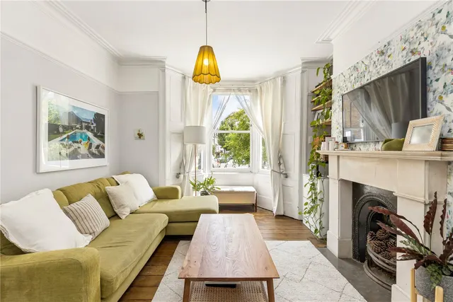 Nevill Road, London, N16, photo 2